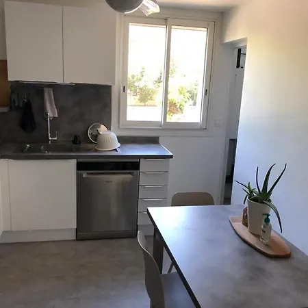 ホームステイ Avec Salle D'eau Privee Dans Partage 200 M Du Tram